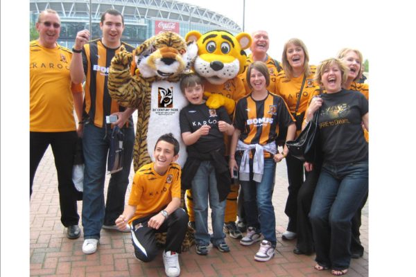 HullCitySupporters_Tigermascot_Wembley08